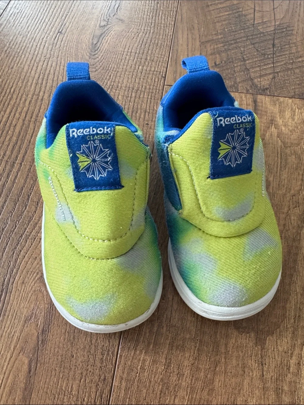 Reebok toddler sneakers, size 6